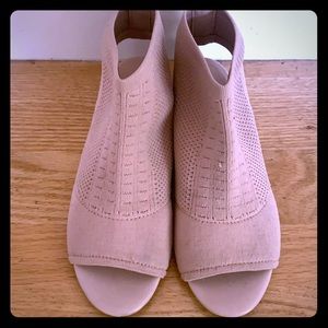 Girl’s Size 2 Steve Madden Pink Booties